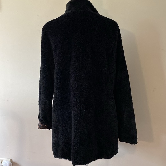 Madden Girl women’s soft faux fur black coat animal print lining snap closure - Picture 9 of 17
